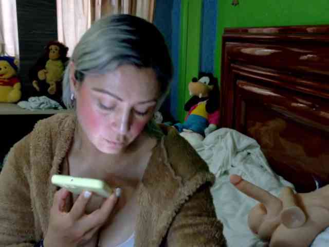 Charlizetheron1 webcam