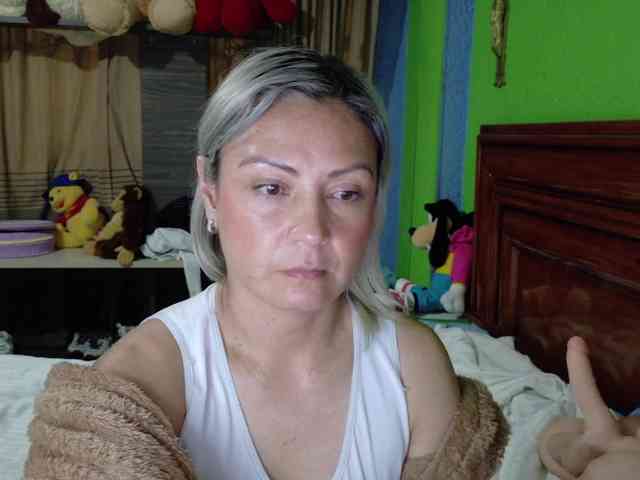 Charlizetheron1 webcam