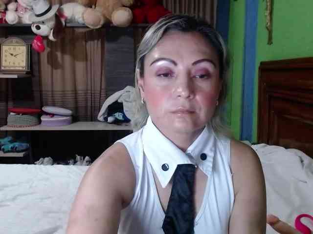 Charlizetheron1 webcam