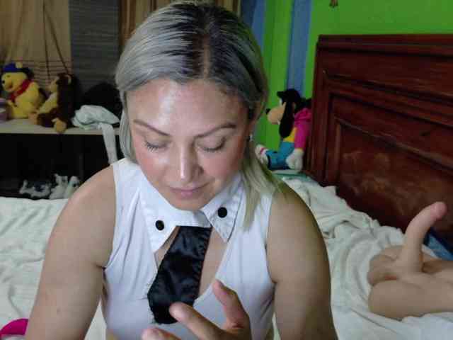 Charlizetheron1 webcam