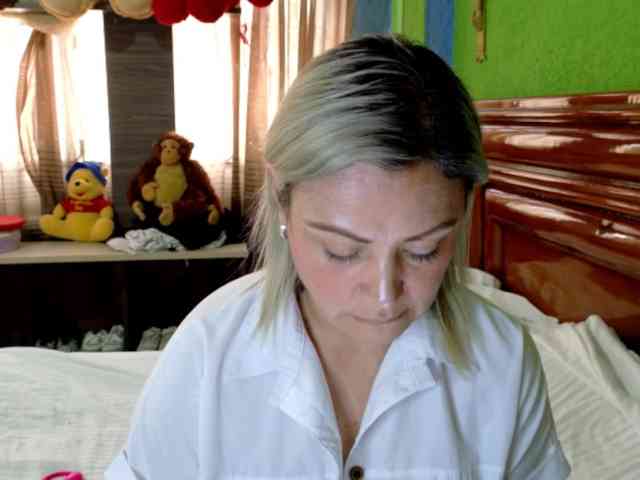 Charlizetheron1 webcam