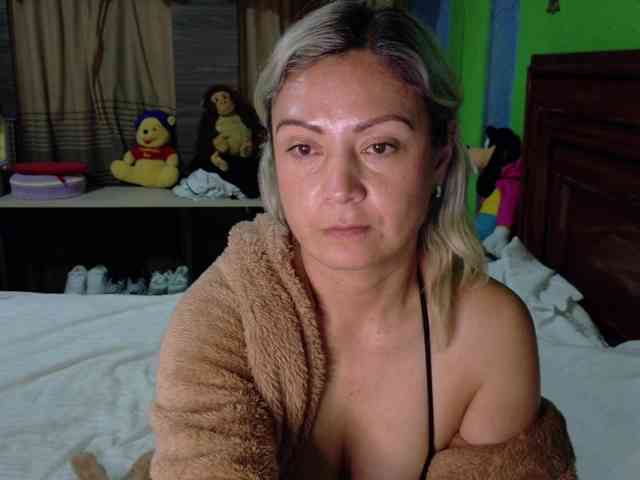 Charlizetheron1 webcam