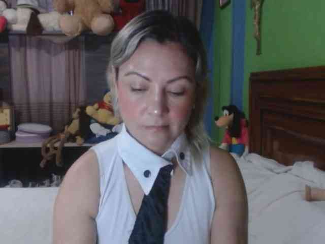 Charlizetheron1 webcam