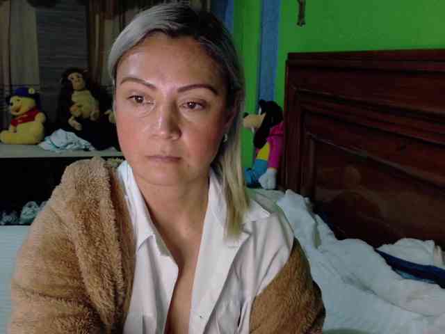 Charlizetheron1 webcam