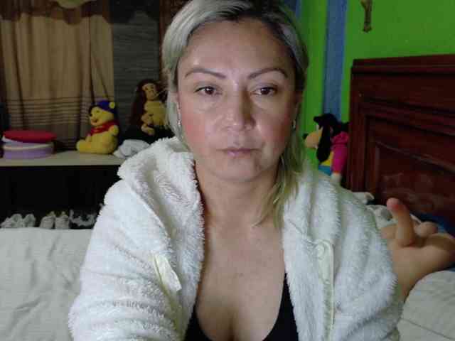 Charlizetheron1 webcam