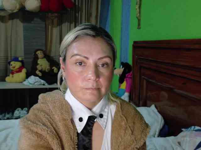 Charlizetheron1 webcam