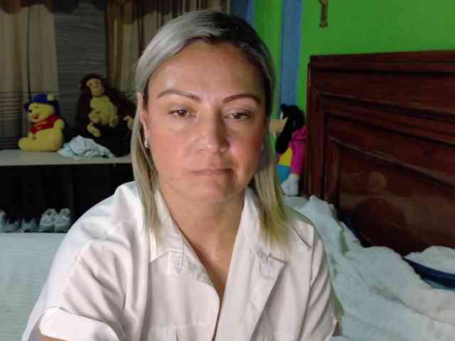 Charlizetheron1 webcam