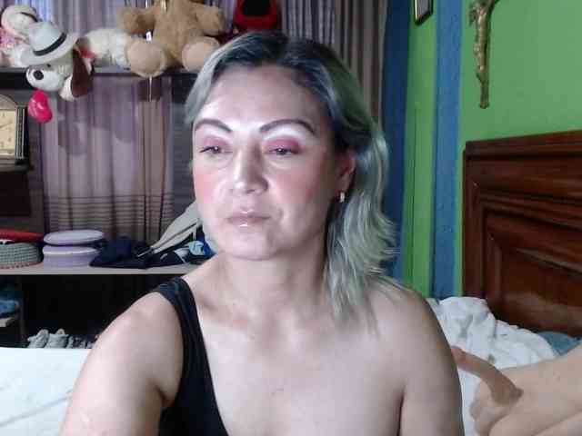 Charlizetheron1 webcam