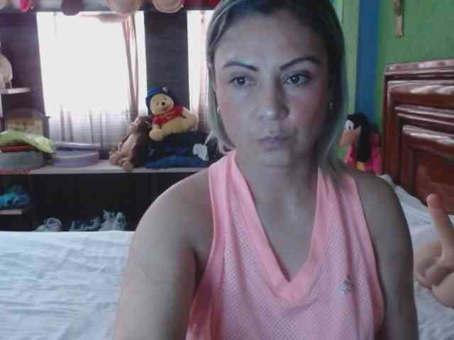 Charlizetheron1 webcam