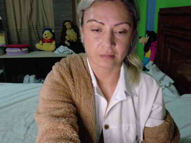 Charlizetheron1 webcam