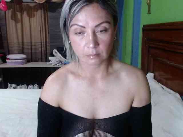 Charlizetheron1 webcam