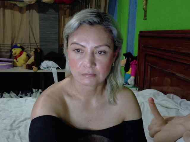 Charlizetheron1 webcam