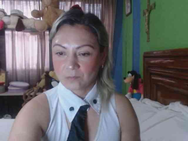 Charlizetheron1 webcam