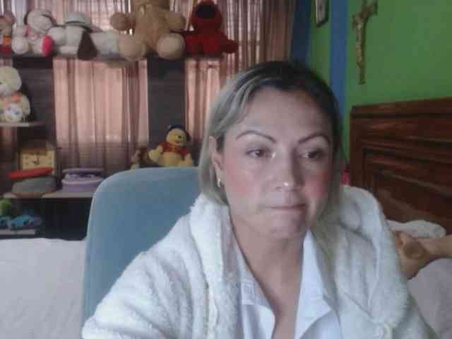 Charlizetheron1 webcam