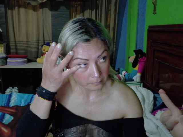 Charlizetheron1 webcam