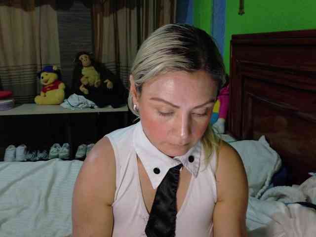 Charlizetheron1 webcam