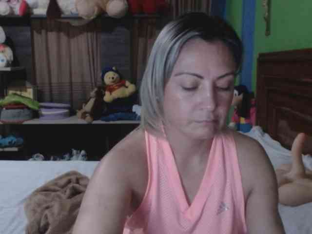 Charlizetheron1 webcam