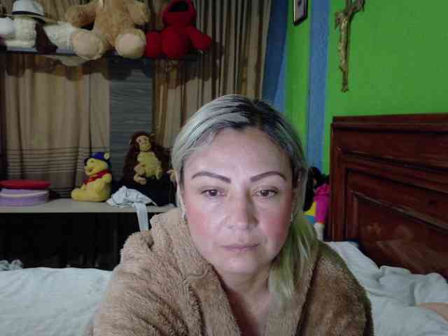 Charlizetheron1 webcam