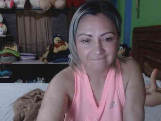 Charlizetheron1 webcam