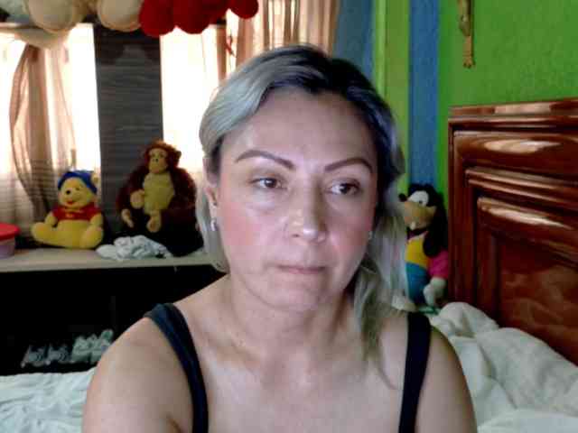 Charlizetheron1 webcam