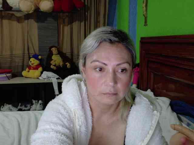 Charlizetheron1 webcam