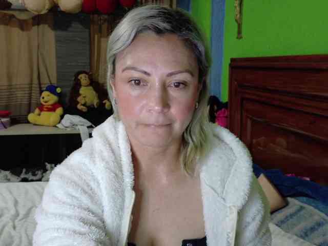 Charlizetheron1 webcam