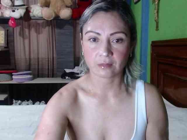 Charlizetheron1 webcam