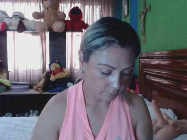 Charlizetheron1 webcam