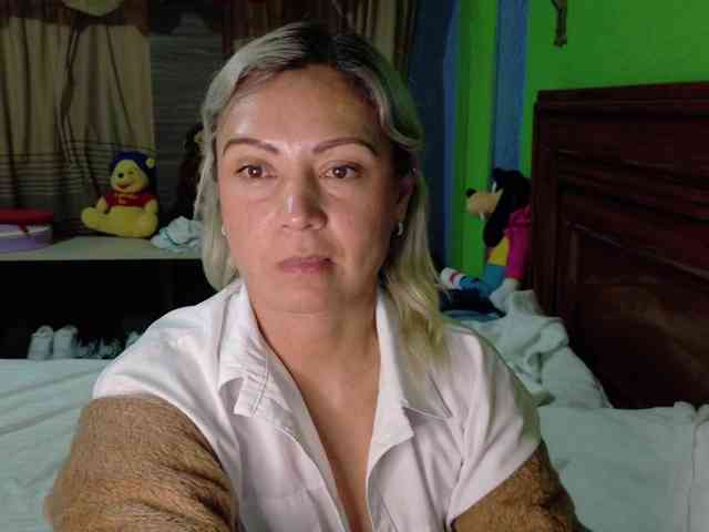 Charlizetheron1 webcam