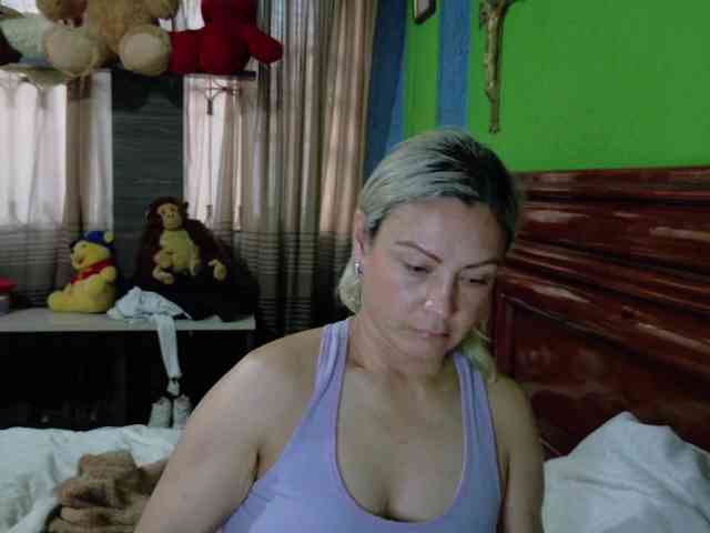 Charlizetheron1 webcam