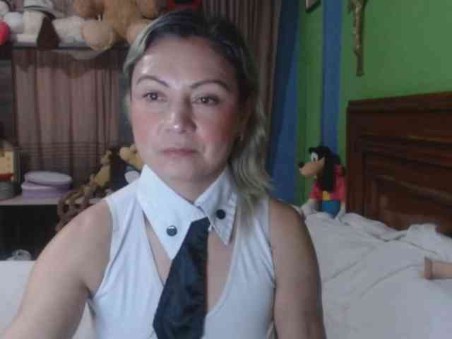 Charlizetheron1 webcam