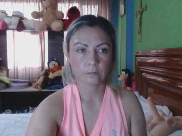 Charlizetheron1 webcam