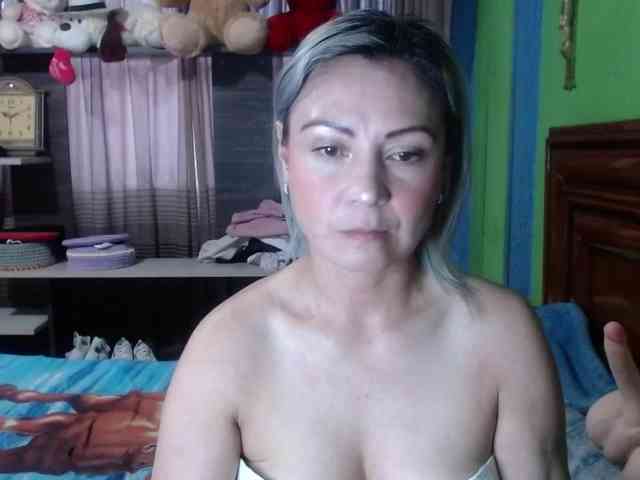 Charlizetheron1 webcam