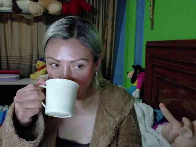 Charlizetheron1 webcam