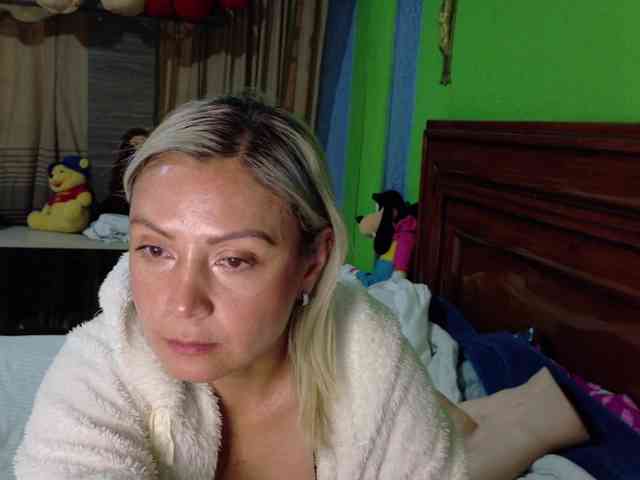 Charlizetheron1 webcam