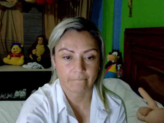 Charlizetheron1 webcam