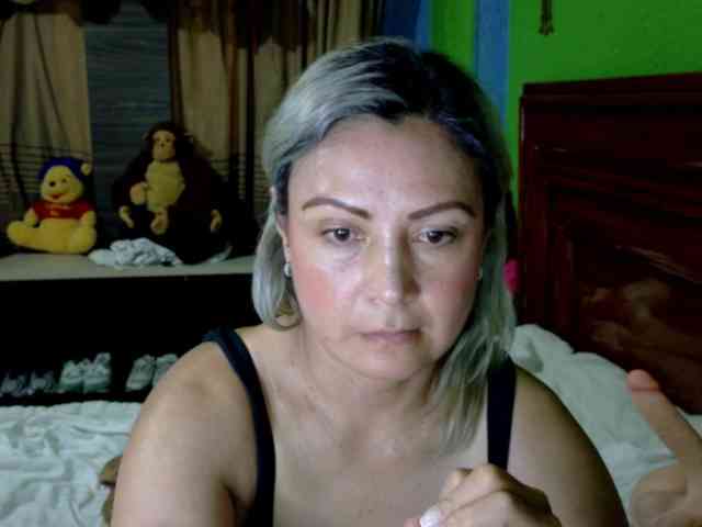 Charlizetheron1 webcam