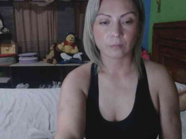 Charlizetheron1 webcam