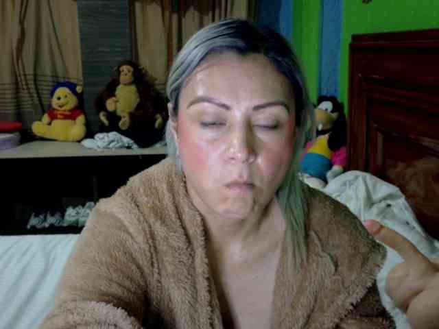 Charlizetheron1 webcam