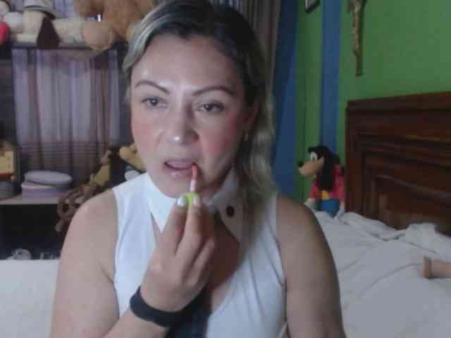 Charlizetheron1 webcam