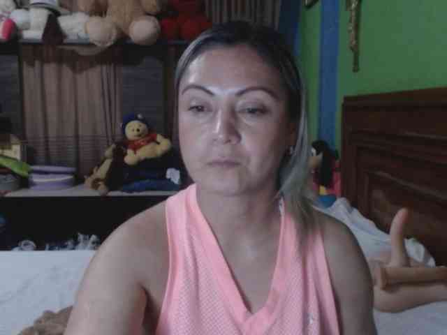 Charlizetheron1 webcam