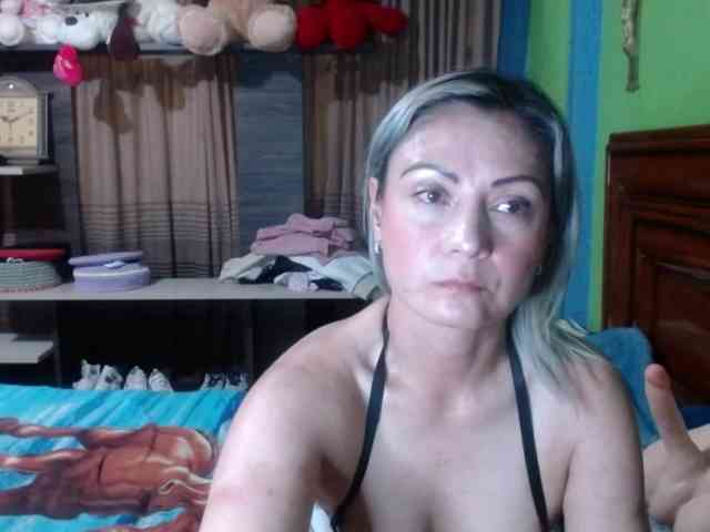 Charlizetheron1 webcam