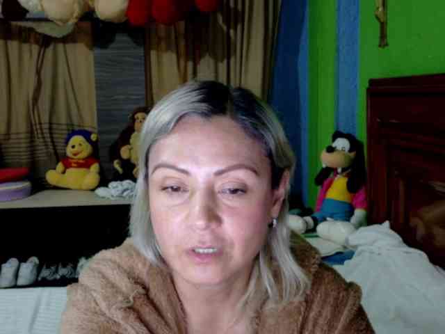 Charlizetheron1 webcam