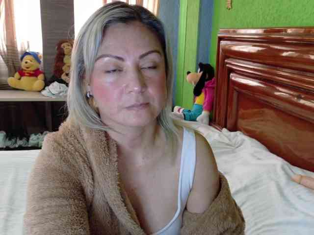 Charlizetheron1 webcam