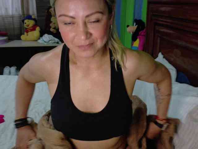 Charlizetheron1 webcam