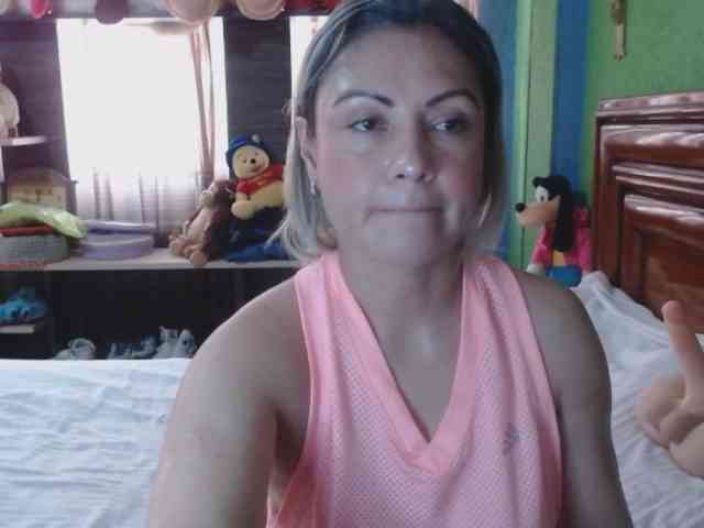 Charlizetheron1 webcam