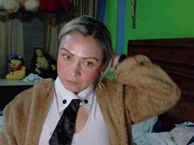 Charlizetheron1 webcam