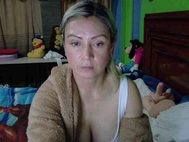 Charlizetheron1 webcam