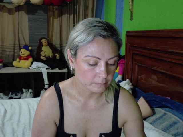 Charlizetheron1 webcam