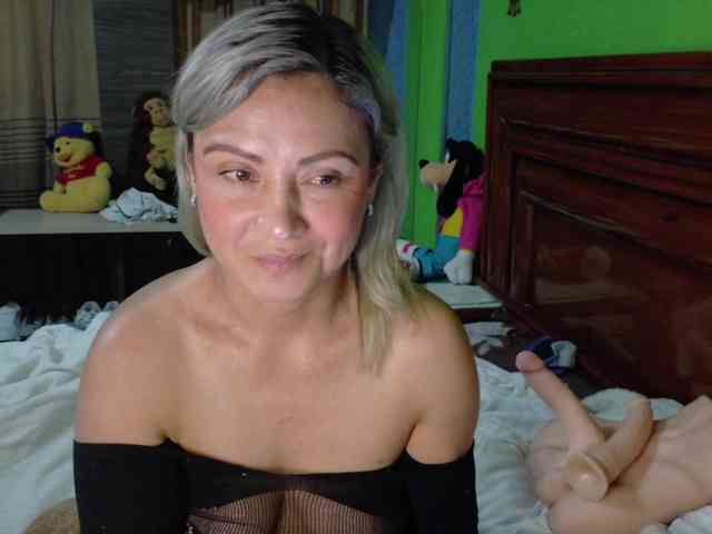 Charlizetheron1 webcam